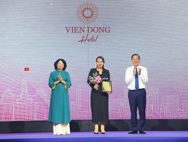 BenThanh Tourist nhận giải thưởng “Top 10 doanh nghiệp lữ hành Outbound hàng đầu năm 2023”