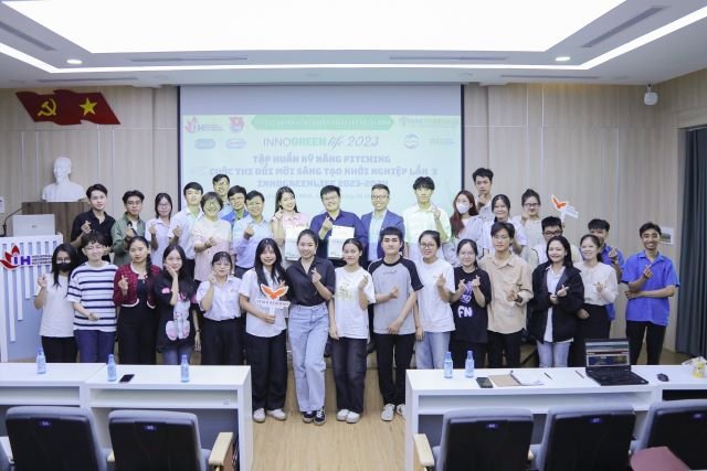 Chuyên gia Tập huấn Kỹ năng Pitching cho InnogreenLife tại trường Đại học Công nghiệp TP.HCM