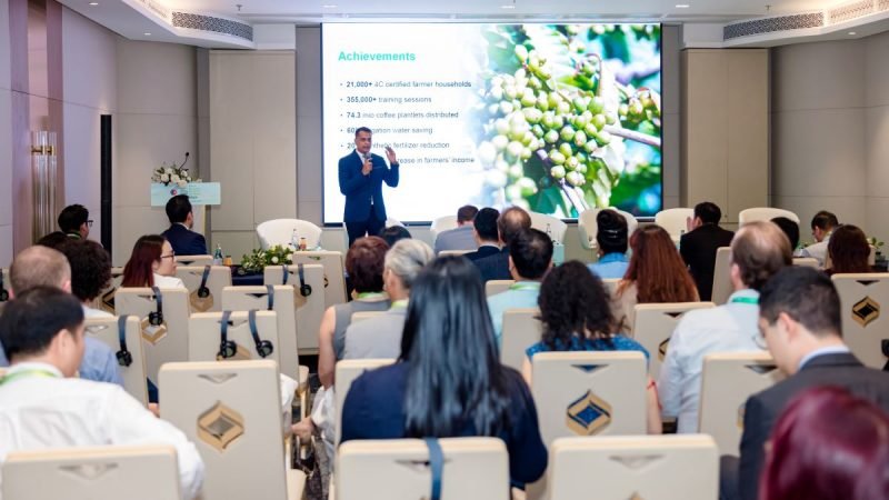Nestlé Việt Nam chia sẻ kết quả chương trình NESCAFÉ Plan, sáng kiến góp phần thúc đẩy hệ thống thực phẩm tái sinh tạo tương lai xanh