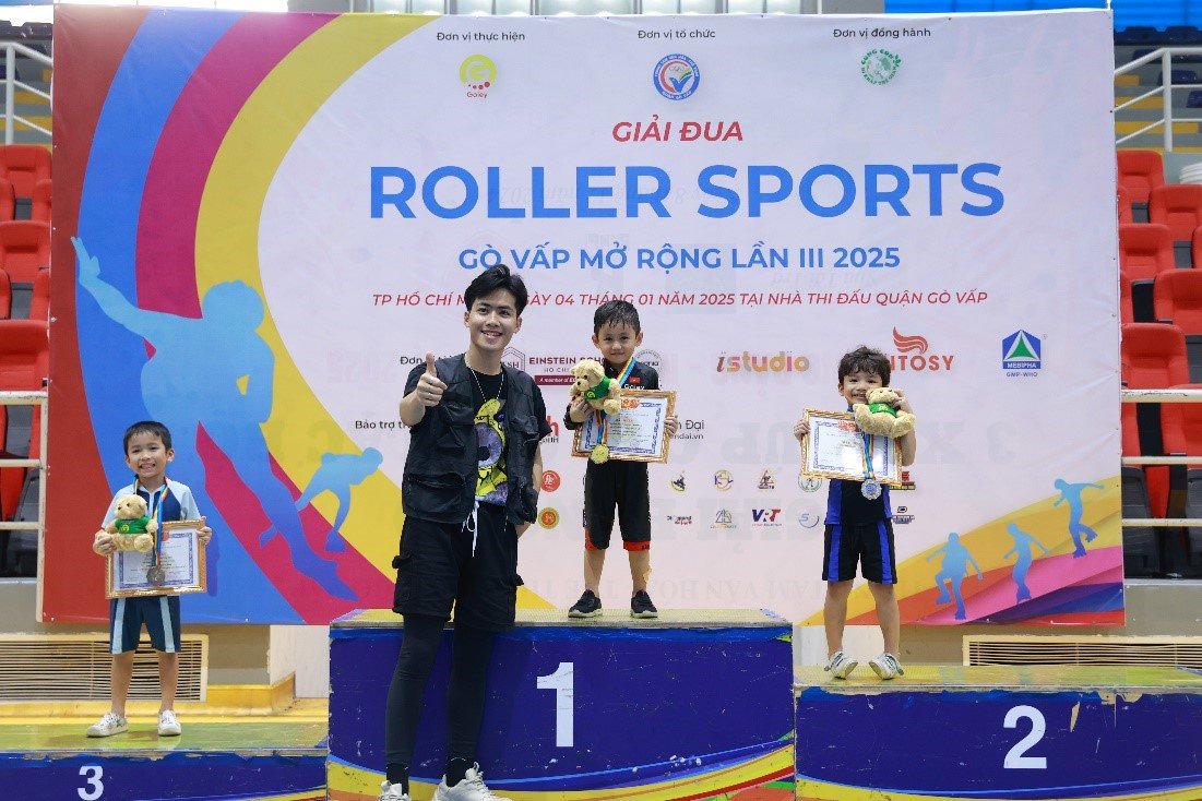 HỌC ANH NGỮ VỚI ISTUDIO – ĐUA PATIN VỚI CÙNG CON ĐI KHẮP THẾ GIAN