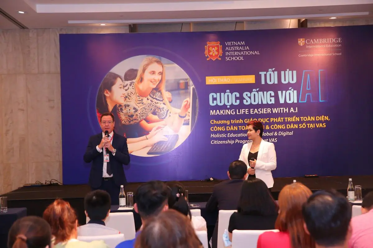 VAS tổ chức hội thảo “Tối ưu cuộc sống với AI và Chương trình Giáo dục Phát triển Toàn diện, Công dân Số và Công dân Toàn cầu” cho phụ huynh