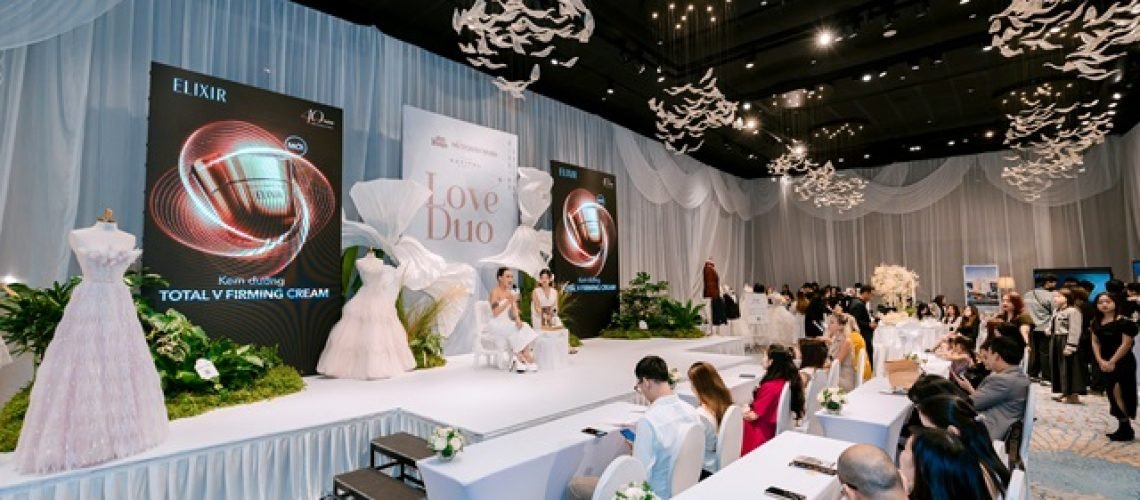 Wedding Gallery Love Duo lần đầu tiên tổ chức đã thu hút hơn 500 lượt khách tham quan