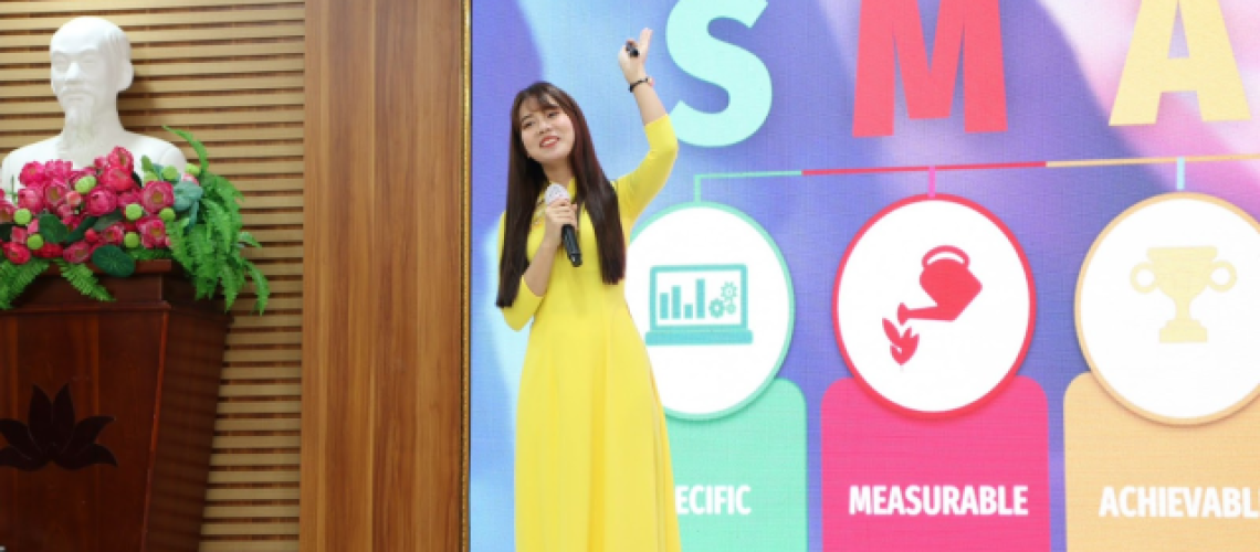 Diễn giả Áo dài Võ Thị Mỹ Duyên 2