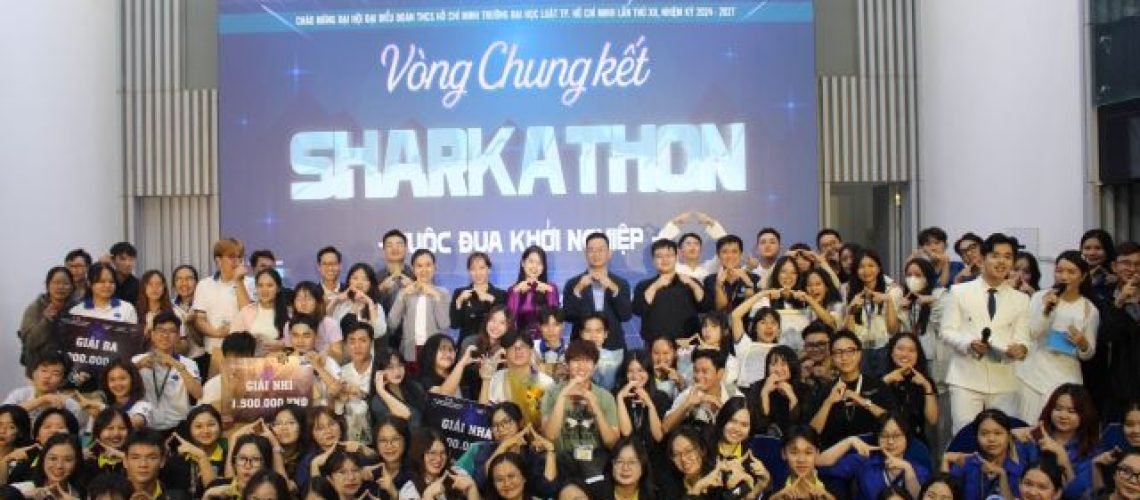 Dự án Vietmentoring dành ngôi vị Quán Quân_ Á Quân và Quý Quân CLICK - Khởi nghiệp Sáng tạo 2024 lần lượt thuộc về NGÕ CHẠM (thời trang tái chế từ ruột lốp xe) và VIRTUAL 3X - Fashio