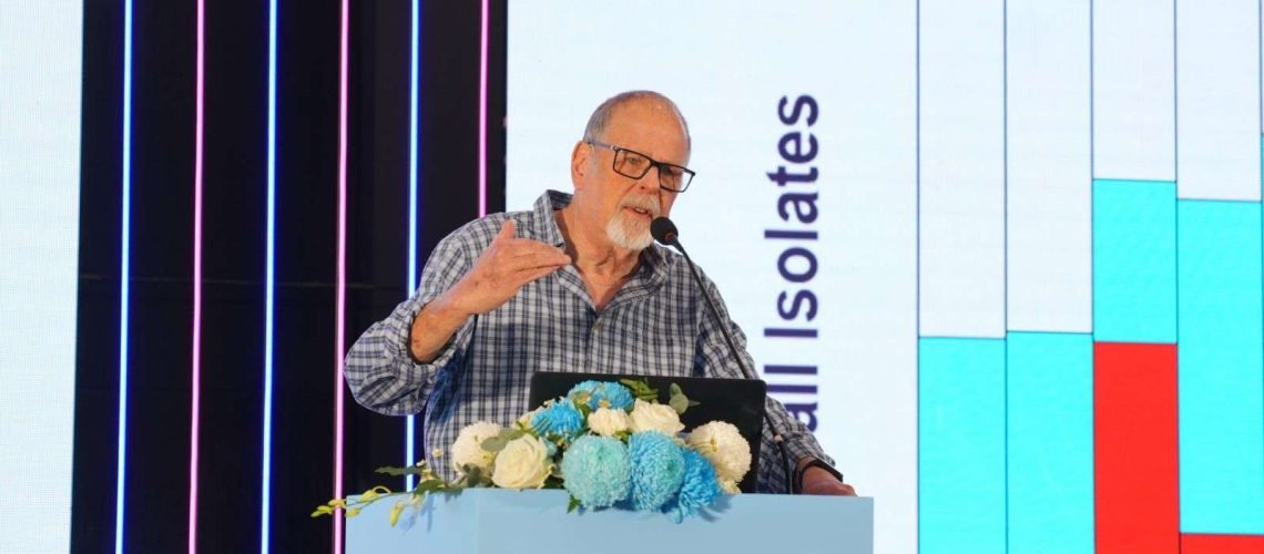 Giáo sư Ron Dagan