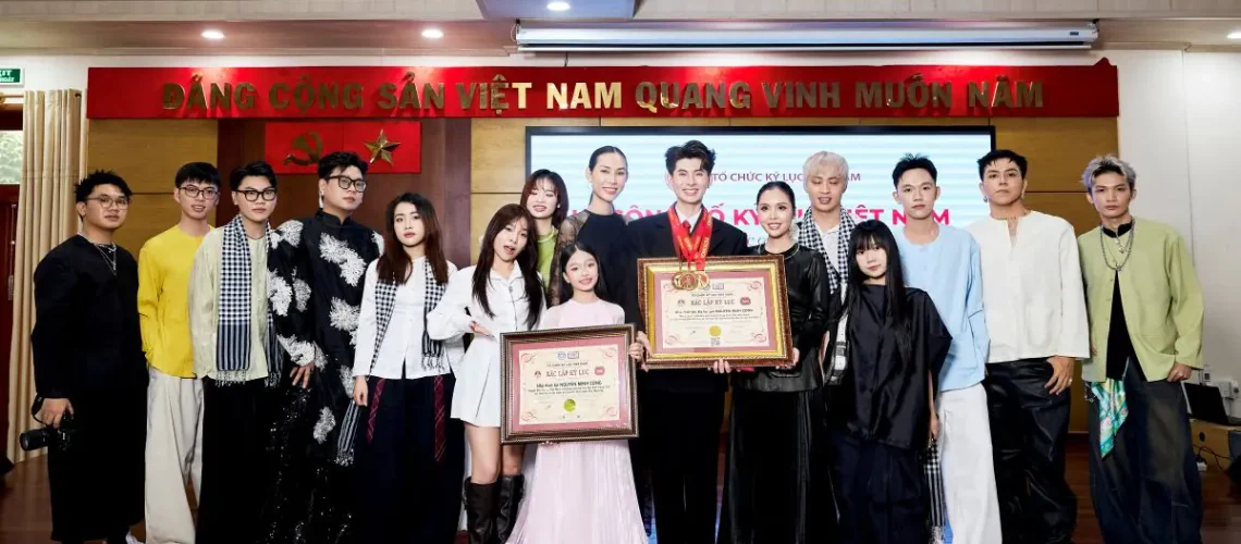 Phu_nu_hien_dai_NTK_nguyen_minh_cong_miet_cu_lao_08