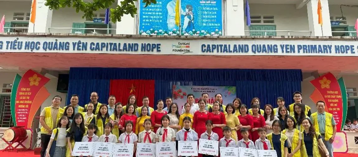 Phu_nu_hien_dai_capitaland_01