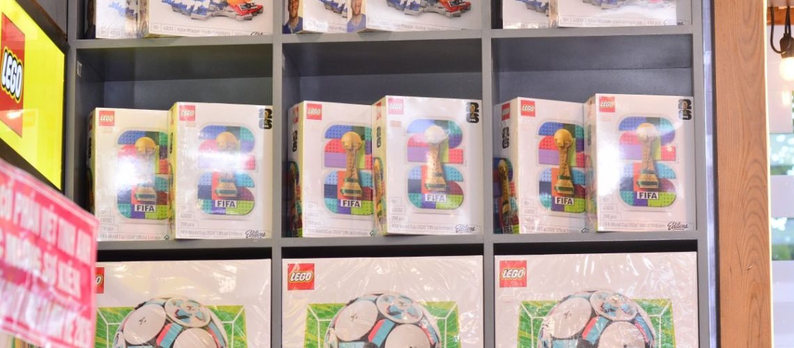 Phu_nu_hien_dai_fahasa_lego_world_cup_2026_01