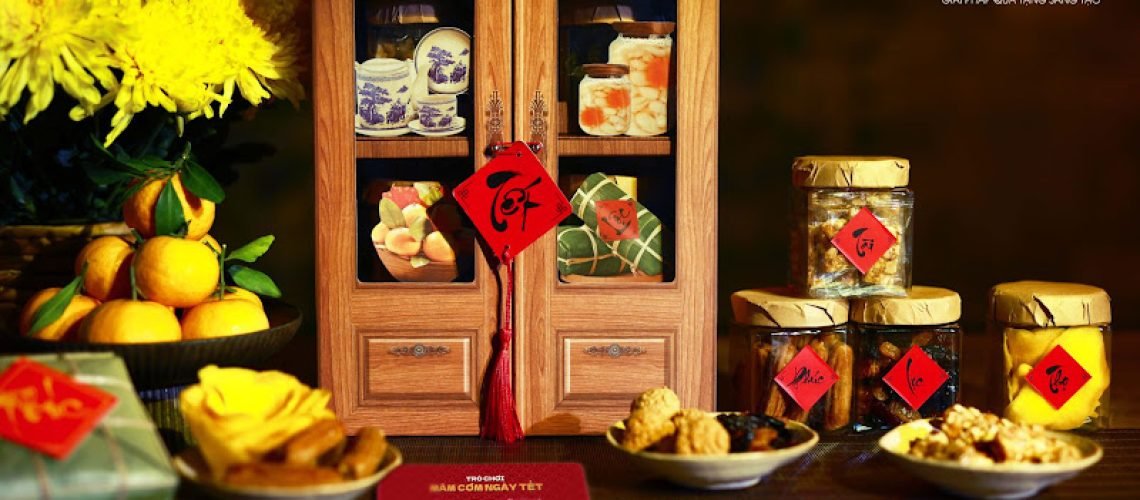 Phu_nu_hien_dai_ikachi_qua_tet_xanh_02