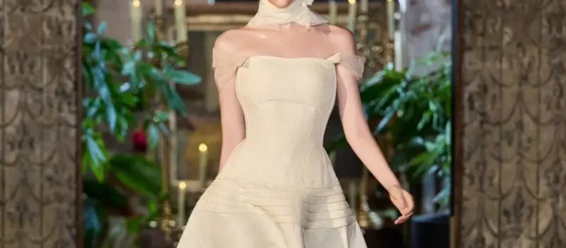 Phu_nu_hien_dai_mrcrazy_ladysexy_MIGRATORY_WINGS_17