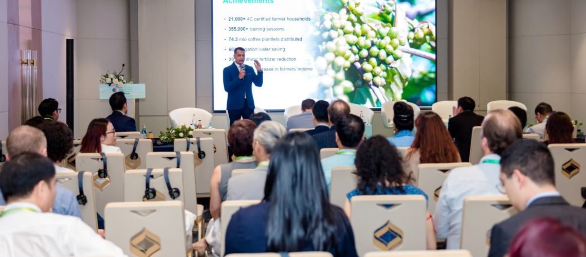 Phu_nu_hien_dai_nestle_nong_nghiep_tai_sinh_01