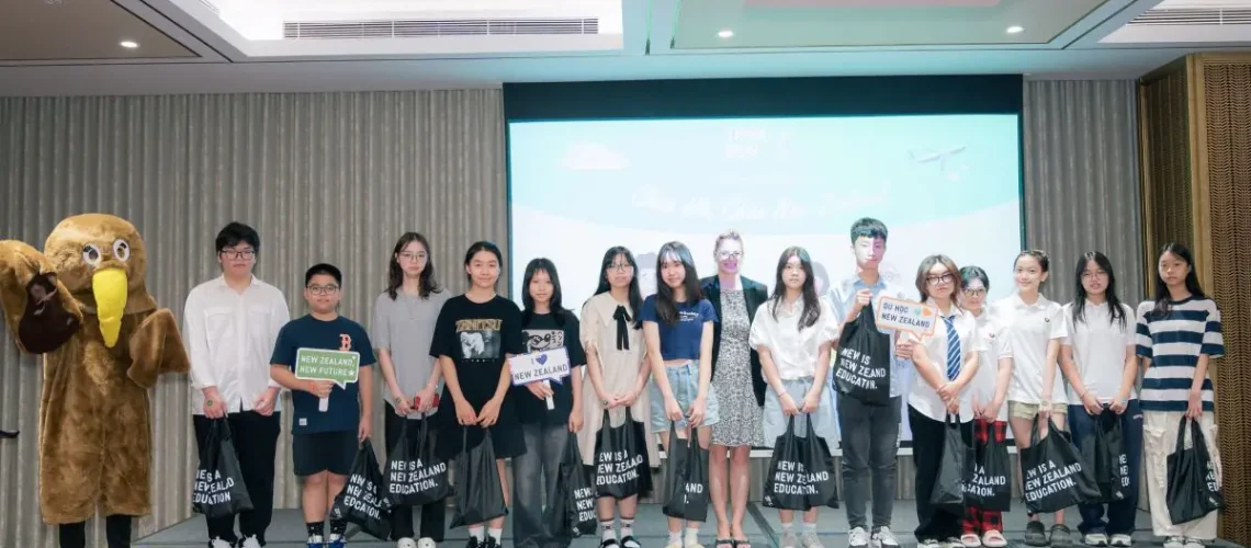 Phu_nu_hien_dai_ngay_hoi_giao_duc_new_zealand_04