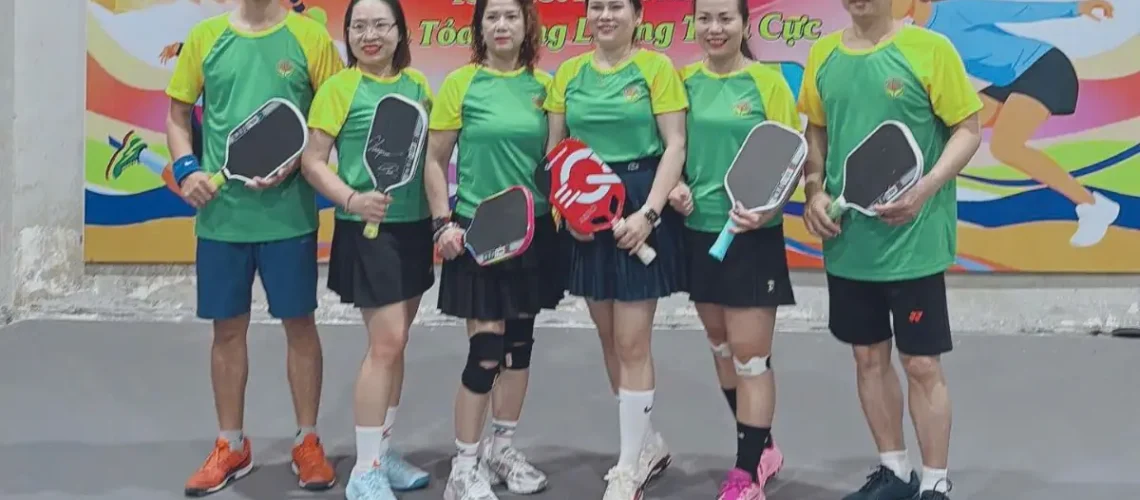 Phu_nu_hien_dai_pickleball_01