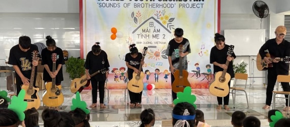 Phu_nu_hien_dai_sound_of_brother_Wyo_Children_2