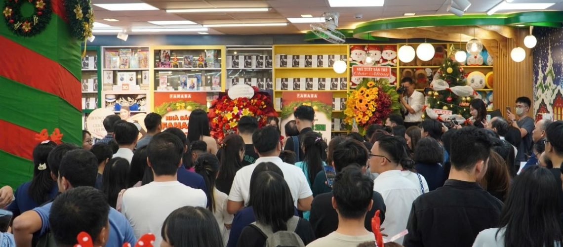 phu_nu_hien_dai_fahasa_04